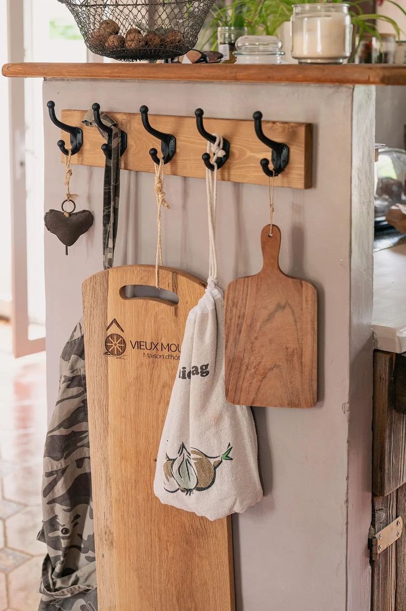 Décoration authentique avec planche en bois gravée Vieux Moulin